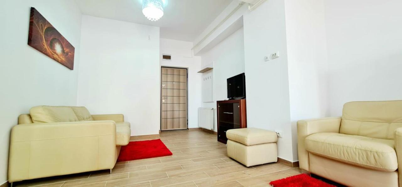 Red Accommodation Near Palas Mall Iasi Esterno foto