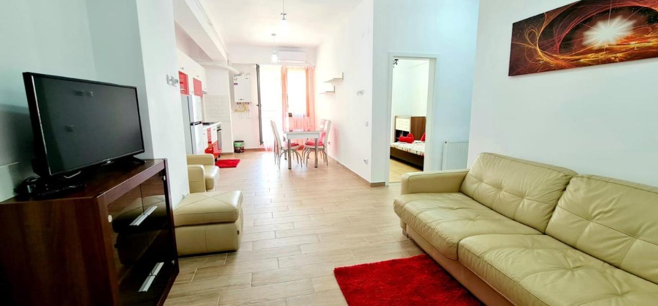 Red Accommodation Near Palas Mall Iasi Esterno foto