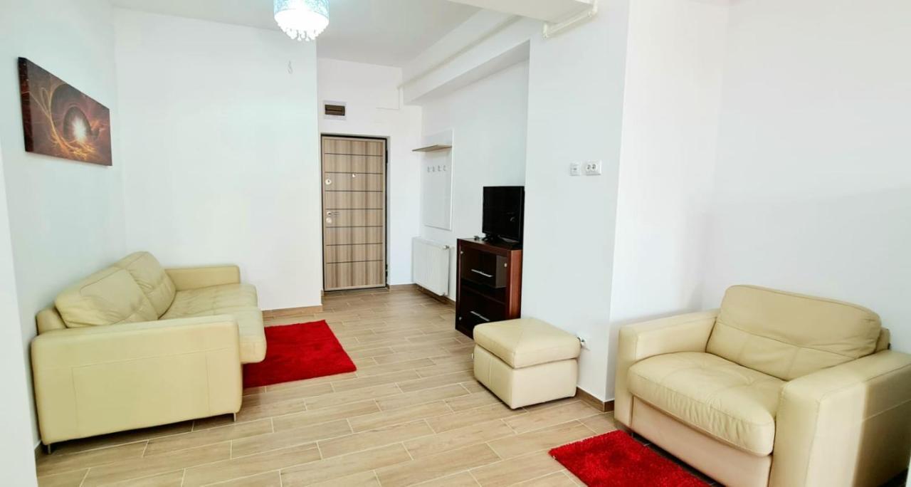 Red Accommodation Near Palas Mall Iasi Esterno foto